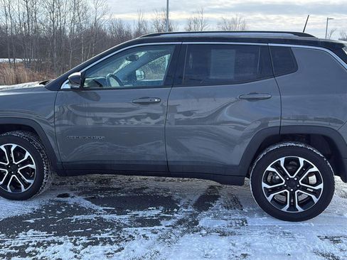 Used 2022 Jeep Compass Limited image 12