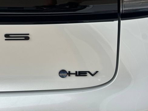Certified 2026 Toyota Prius AWD image 32