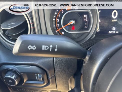Used 2025 Jeep Wrangler Unlimited Rubicon image 19