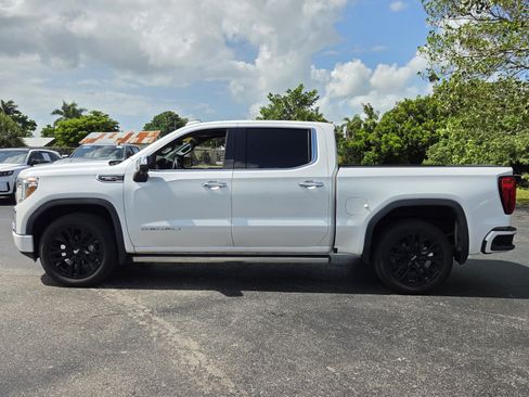Used 2021 GMC Sierra 1500 Denali w/ Denali Ultimate Package AWD/4WD image 2