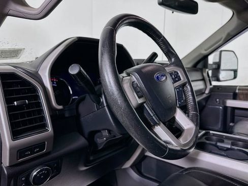 Used 2019 Ford F350 Lariat w/ Chrome Package image 9