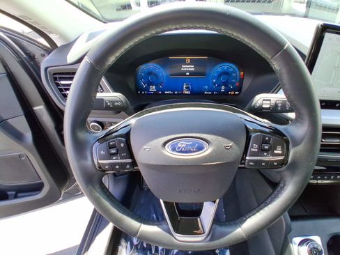 Used 2024 Ford Escape Platinum AWD/4WD image 14