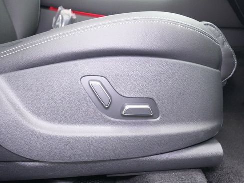 New 2026 Genesis GV70 2.5T AWD/4WD image 28