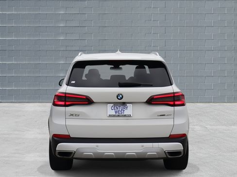 Used 2021 BMW X5 sDrive40i w/ Premium Package image 4