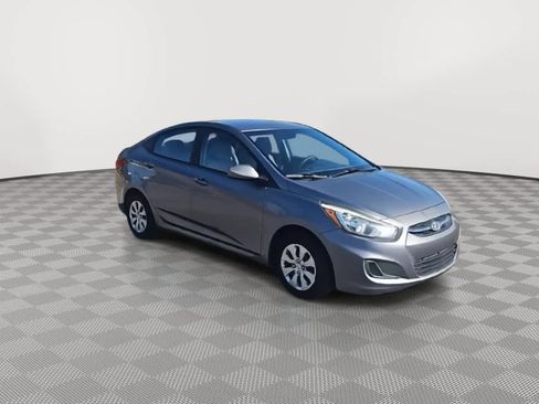 Used 2015 Hyundai Accent GLS image 2