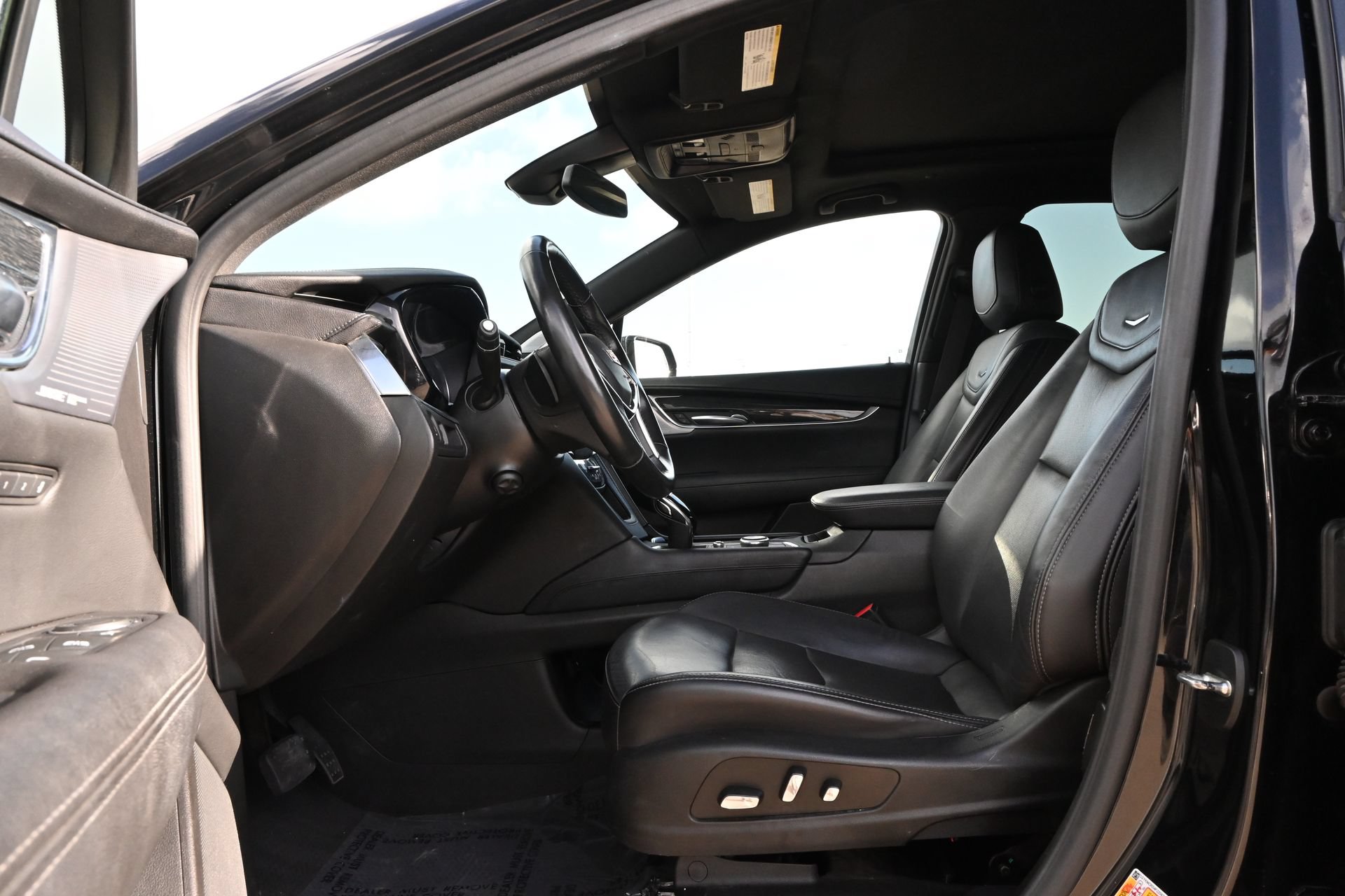 Used 2023 Cadillac XT5 Premium Luxury FWD image 19