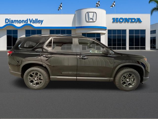 New 2026 Honda Pilot TrailSport image 2