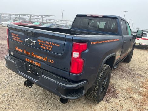 Used 2023 Chevrolet Silverado 2500 LTZ w/ LTZ Plus Package image 8