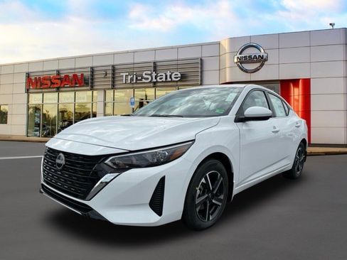 New 2025 Nissan Sentra SV image 2