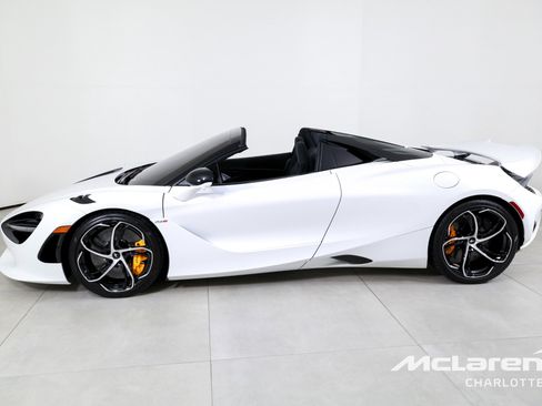 Used 2024 McLaren 750S Spider image 7