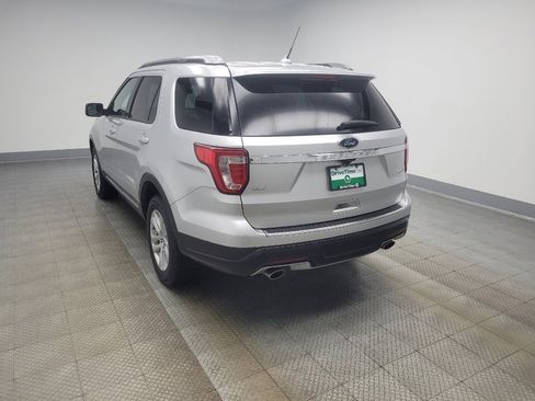 Used 2018 Ford Explorer XLT w/ Equipment Group 201A AWD/4WD image 5