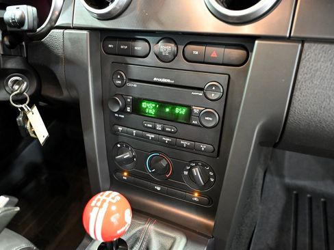 Used 2007 Ford Mustang Shelby GT500 RWD image 40