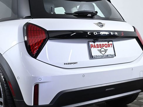 Used 2025 MINI Cooper S image 7