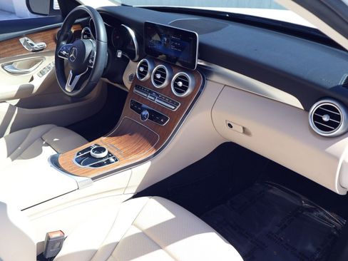 Used 2019 Mercedes-Benz C 300 Sedan image 24