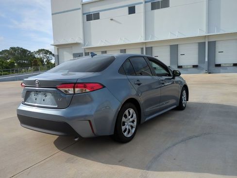 Used 2024 Toyota Corolla LE FWD image 5