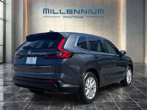 Used 2024 Honda CR-V EX image 3