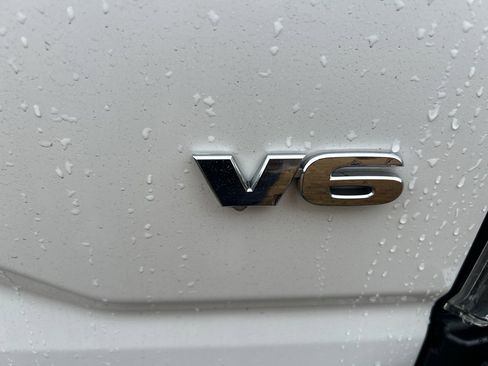 Used 2023 Toyota Tacoma TRD Off-Road image 7