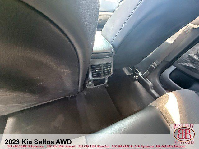 Used 2023 Kia Seltos S w/ Navigation Package AWD/4WD image 14