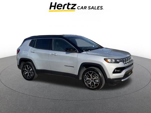 Used 2025 Jeep Compass Limited image 1
