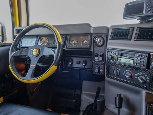 Used 2001 HUMMER H1 4-Door Wagon image 23