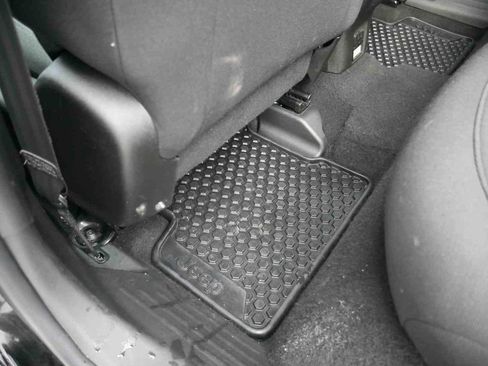 Used 2022 Jeep Renegade Latitude w/ Convenience Group image 14