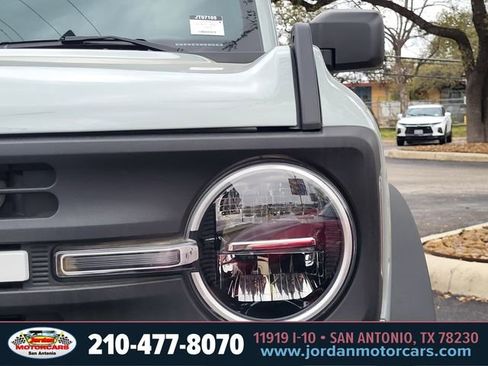 Used 2023 Ford Bronco Black Diamond image 9