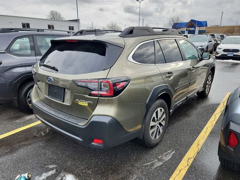 Certified 2025 Subaru Outback Premium image 5