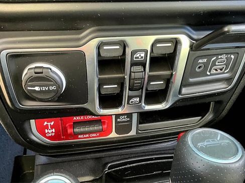 Certified 2023 Jeep Gladiator Mojave w/ Trailer Tow Package image 33