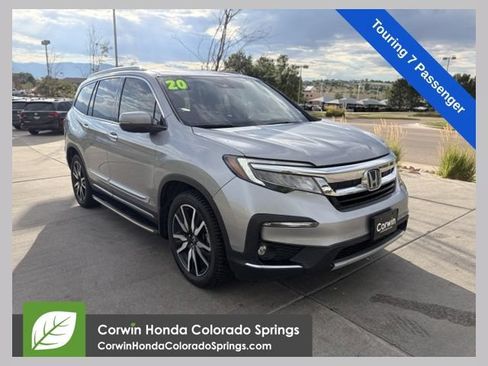 Used 2020 Honda Pilot Touring image 1