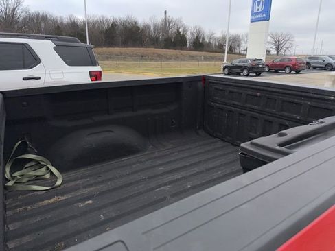 Used 2016 Chevrolet Colorado LT w/ LT Convenience Package image 6