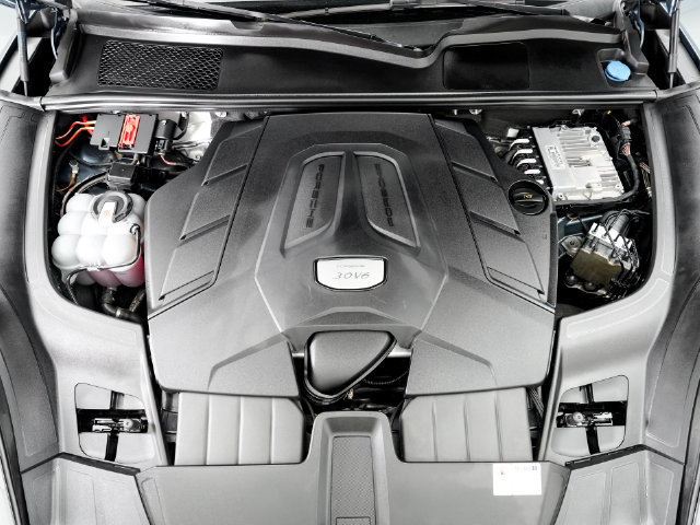Certified 2019 Porsche Cayenne AWD/4WD image 28