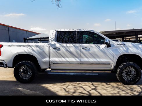 Used 2024 Chevrolet Silverado 1500 High Country w/ Technology Package image 10