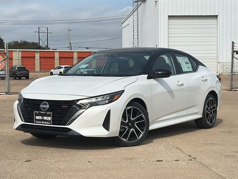 New 2025 Nissan Sentra SR image 2