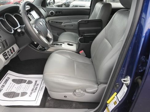 Used 2014 Toyota Tacoma PreRunner image 9