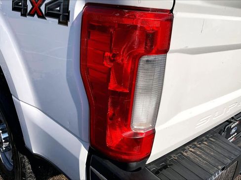 Used 2019 Ford F250 XL w/ Power Equipment Group AWD/4WD image 28
