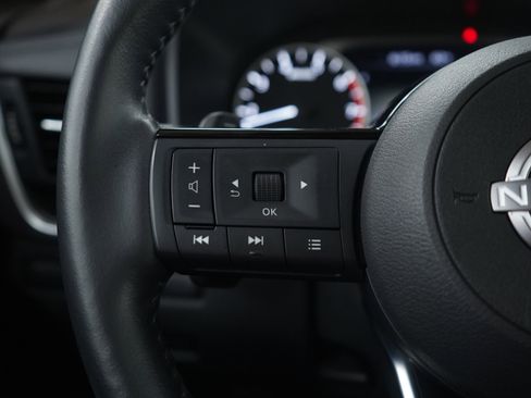 Used 2023 Nissan Rogue SV w/ SV Premium B Package image 27