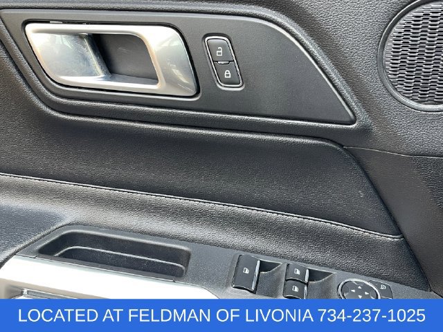 Used 2022 Ford Mustang Premium RWD image 17