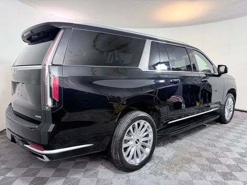 Used 2024 Cadillac Escalade ESV Premium Luxury AWD/4WD image 7