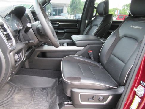 Used 2025 RAM 1500 Laramie w/ Sport Appearance Package AWD/4WD image 18