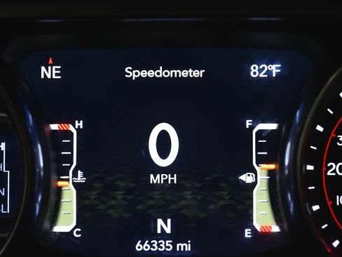 Used 2020 Jeep Gladiator Rubicon w/ Dual Top Group AWD/4WD image 17