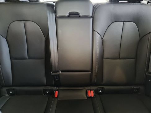 Used 2025 Volvo XC40 B5 Plus AWD/4WD image 36