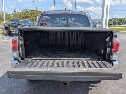 Certified 2023 Toyota Tacoma TRD Off-Road w/ Black Out Package (TMS) AWD/4WD image 8