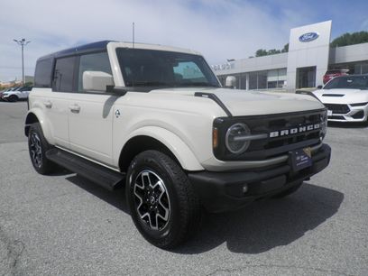 Certified 2025 Ford Bronco Outer Banks