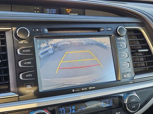 Used 2016 Toyota Highlander Limited Platinum image 28