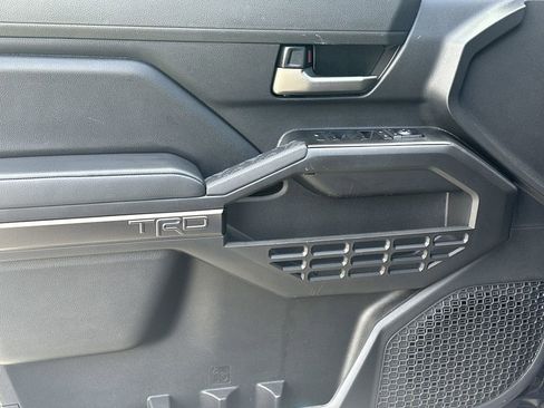 Used 2025 Toyota Tacoma TRD Off-Road w/ TRD Off Road Premium Package image 10