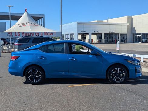 Certified 2025 Nissan Sentra SV image 7