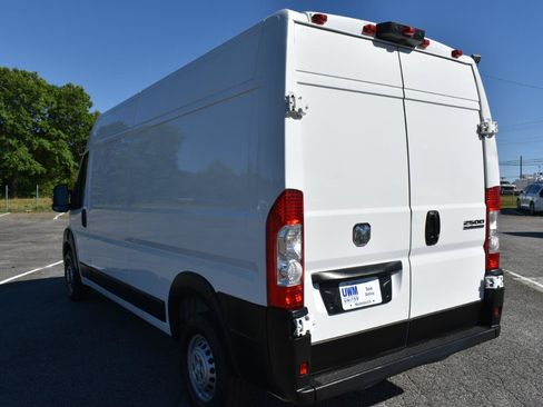 Used 2025 RAM ProMaster 2500 w/ Convenience Group FWD image 5