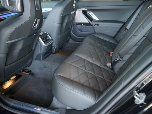 New 2026 BMW 740i w/ Premium Package image 20