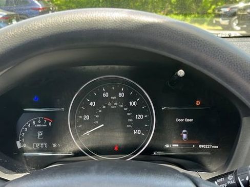 Used 2020 Honda HR-V EX image 14