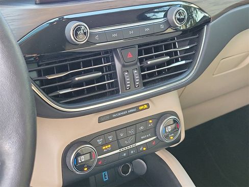 Used 2020 Ford Escape Titanium image 26